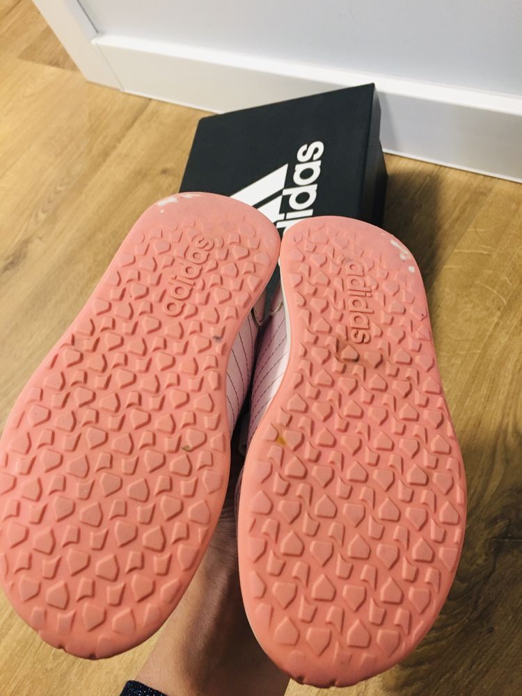 Rożowe buty sportowe adidasy adidas rozm. 30 dla dziewczynki