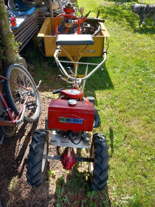 Traktorek Robi 151