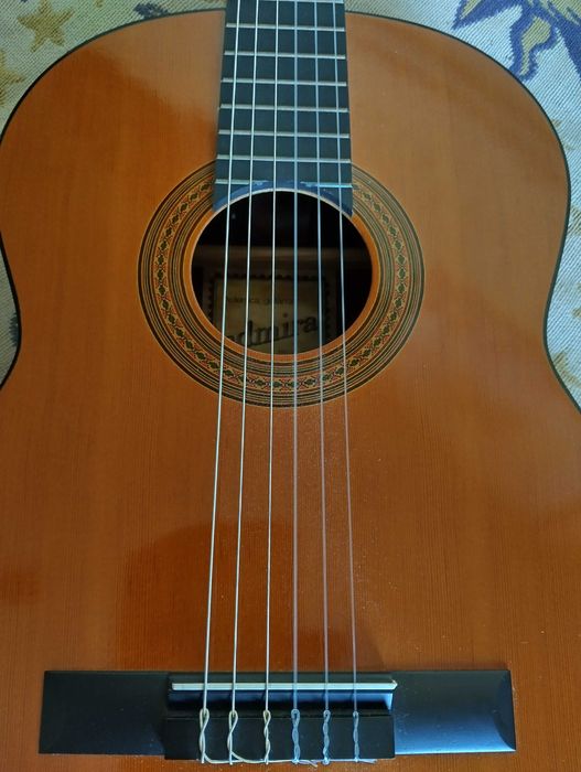 Guitarra clássica Admira Juanita