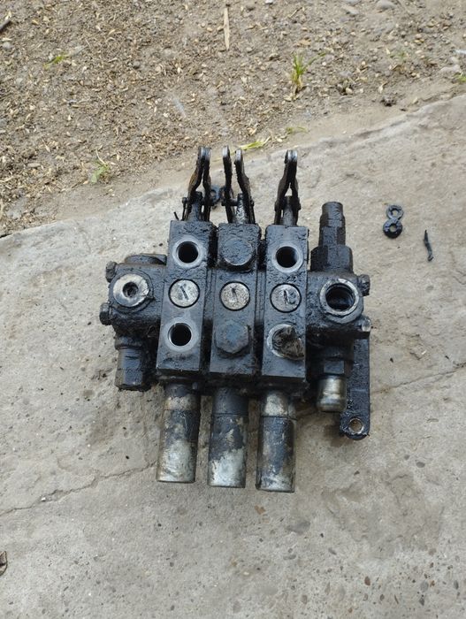 Продам розподільник МТЗ і догружатель