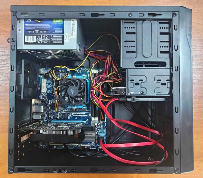 Komputer Phenom 955BE. 10GB DDR3. GTX 750Ti 2GB. 120SSD. 500HDD. Win10