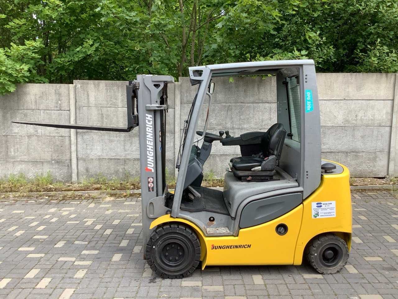 Wózek widłowy diesel Jungheinrich DFG320s, triplex, 4 sekcje, 2018r.