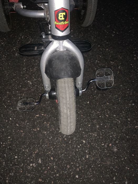 Дитячий триколісний велосипед