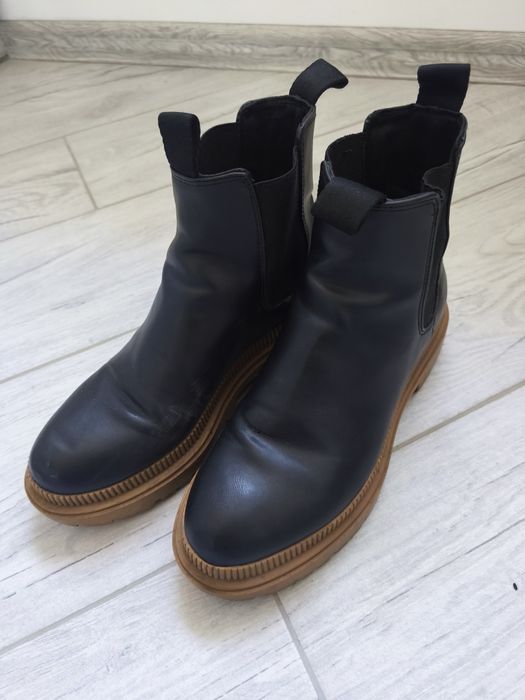 Віддам  гарне взуття