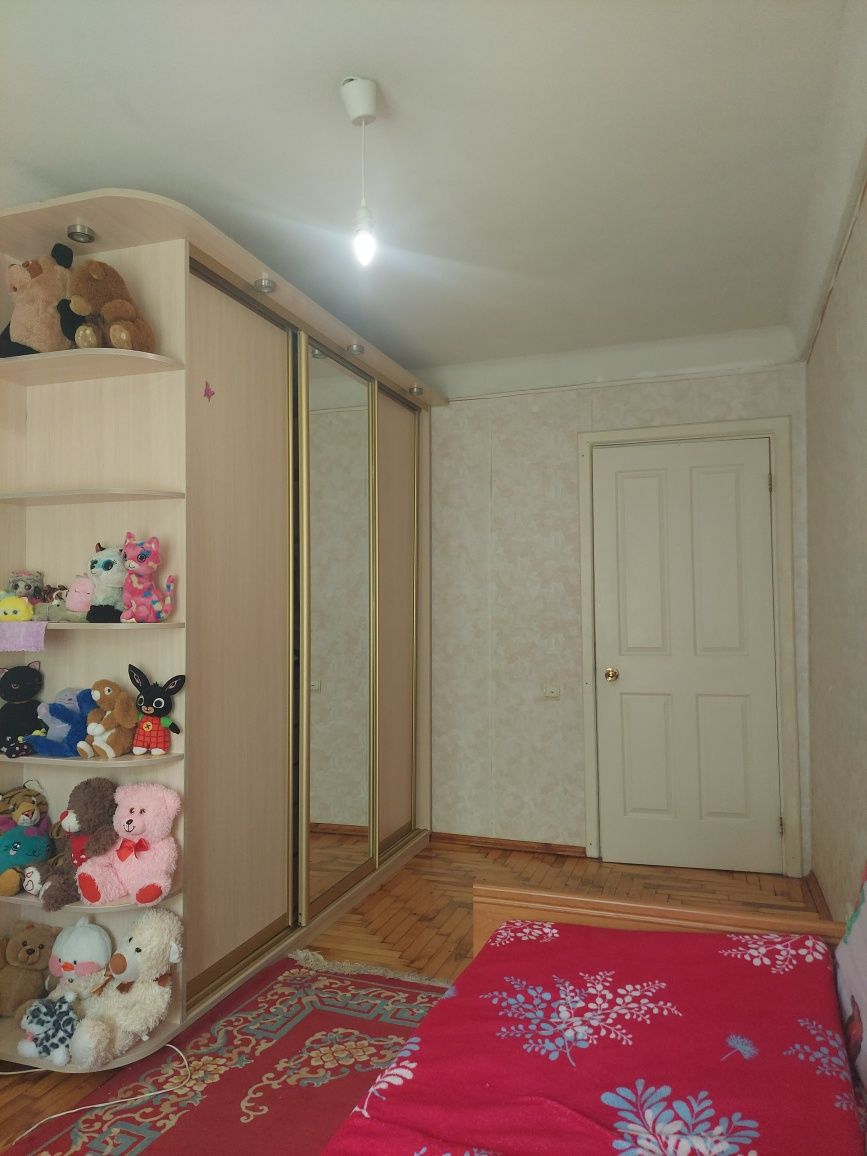 4 кімн.кв.2/5 Ситова 67 м.кв. 25000 у.о торг