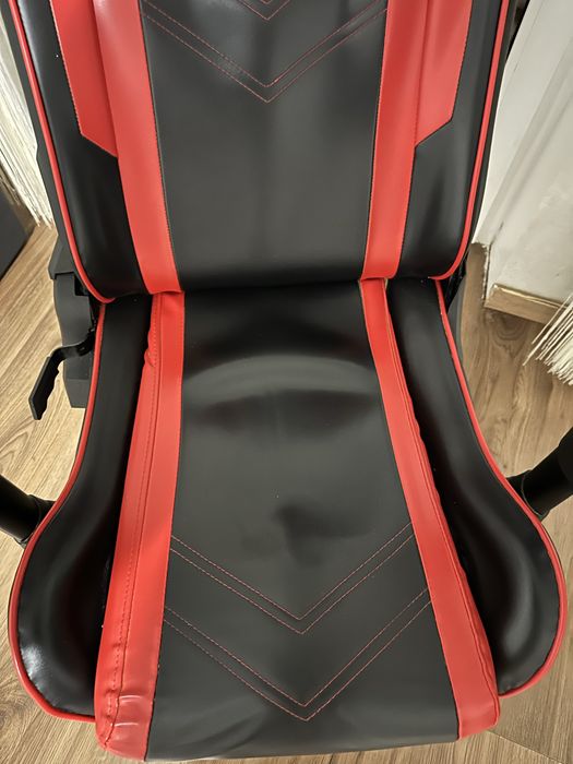 Продам крісло dx racer p series