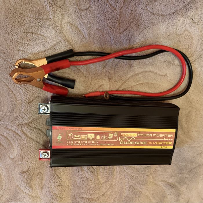 Инвертор,преобразователь 3000Вт.DC12V AC 110V 220VЧистая синусоида.б.у