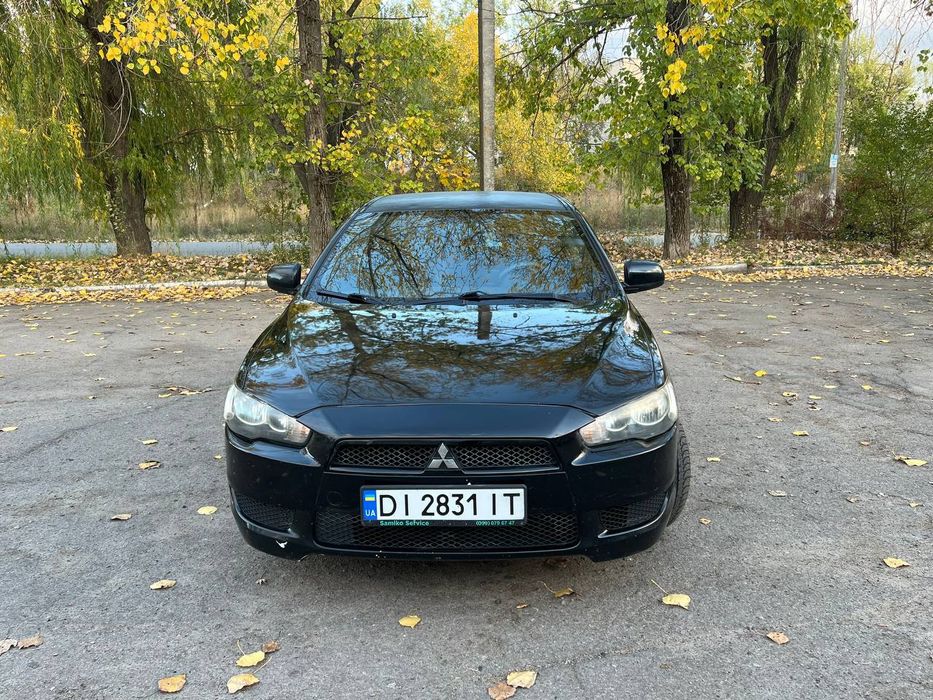 Mitsubishi Lancer X (10)