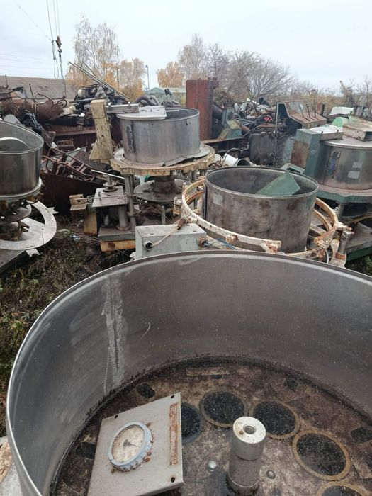 Обладнання для харчової промисловості. Закаточні машини