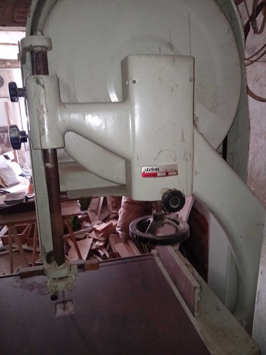 Vendo maquinas carpintaria são 8 maquinas 1 compressor 2 esmeril