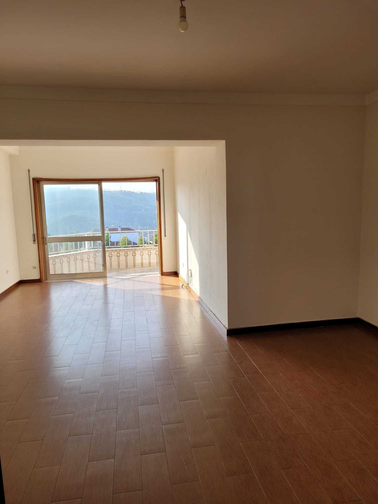 Apt T3, 107m2, centro de Oliveira de Azeméis