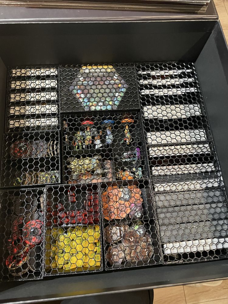 Nemesis Lockdown + Zawartosc dodatkowa insert