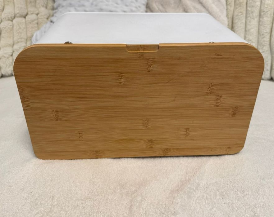 Chlebak biały z bambusową pokrywą