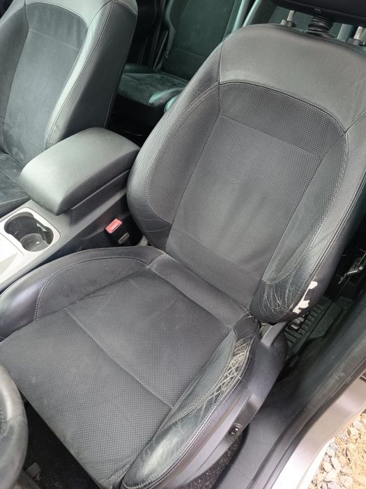 Komplet foteli Ford S-Max 2008r półskóra alkantara wyświetlacze  5os
