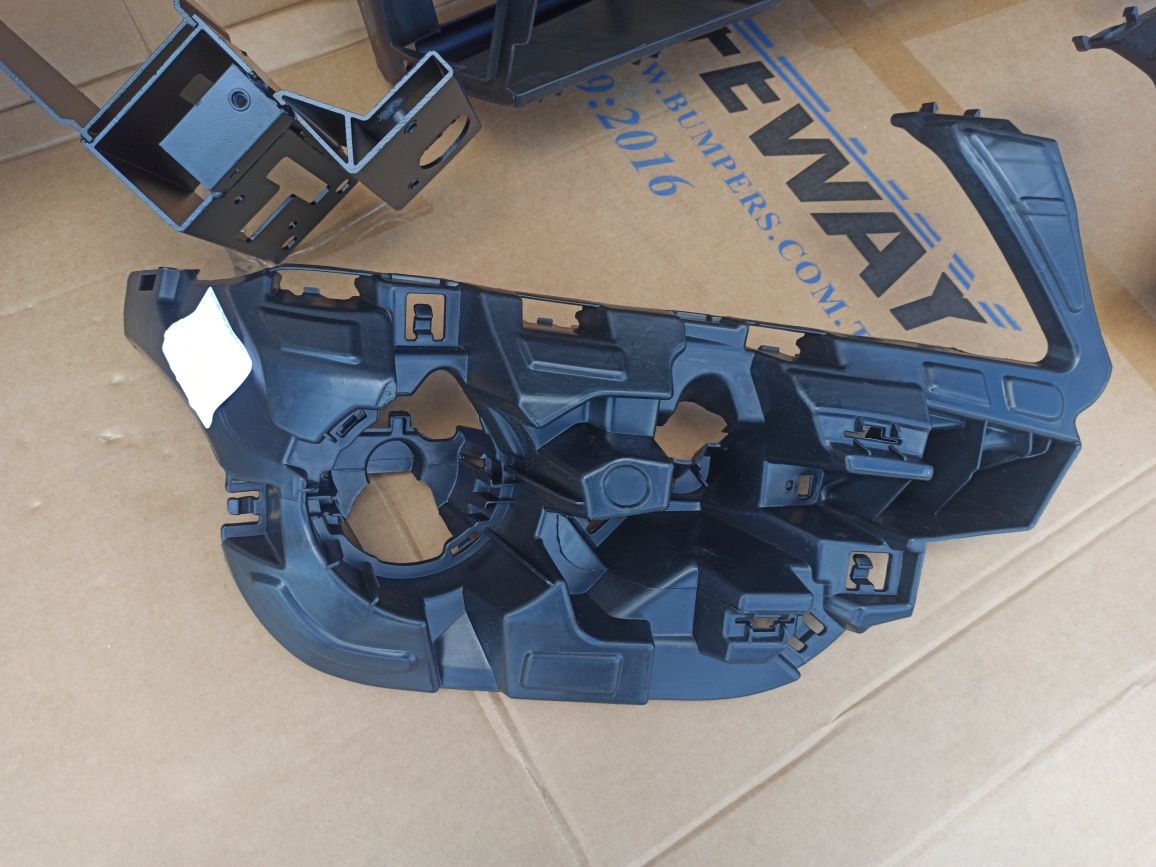 Передня панель телевізор BMW X3 F25 2014-17  51747210476