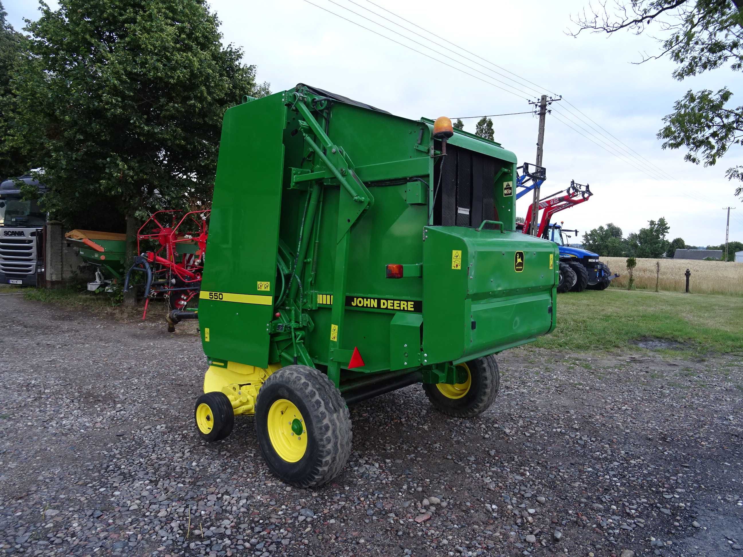 Prasa John Deere 550 siatka sznurek