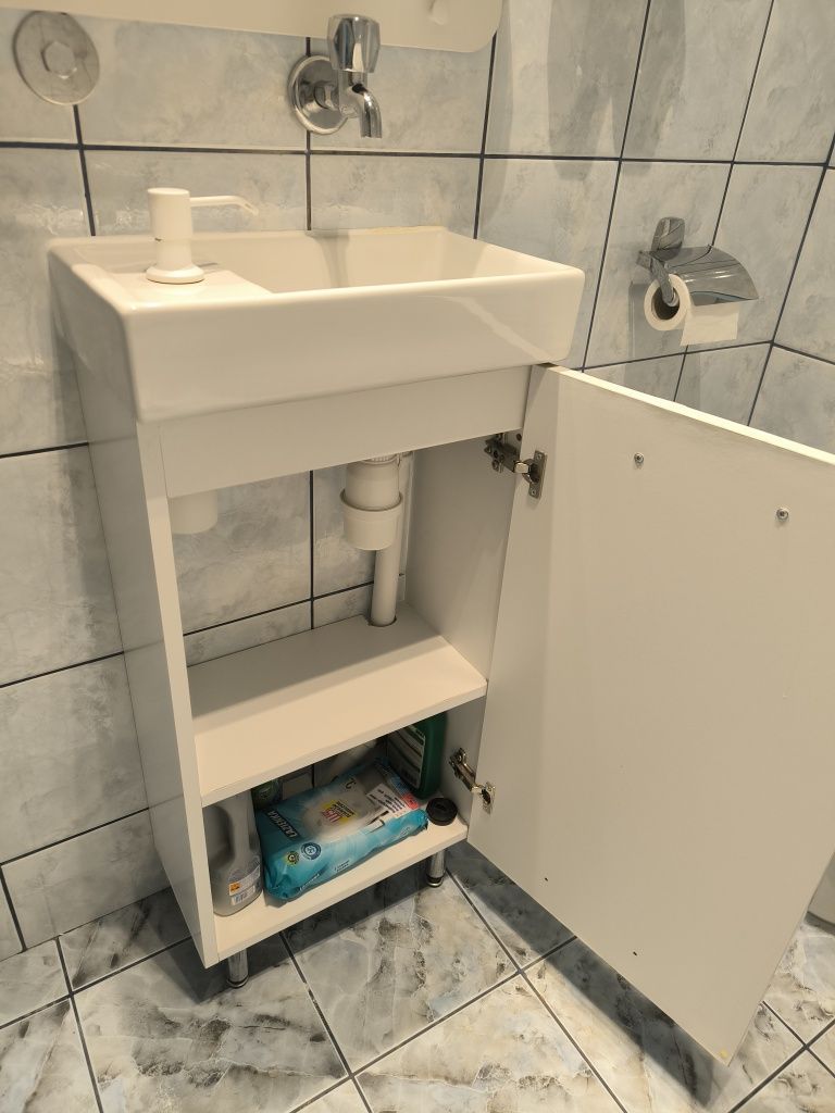 Umywalka z szafką