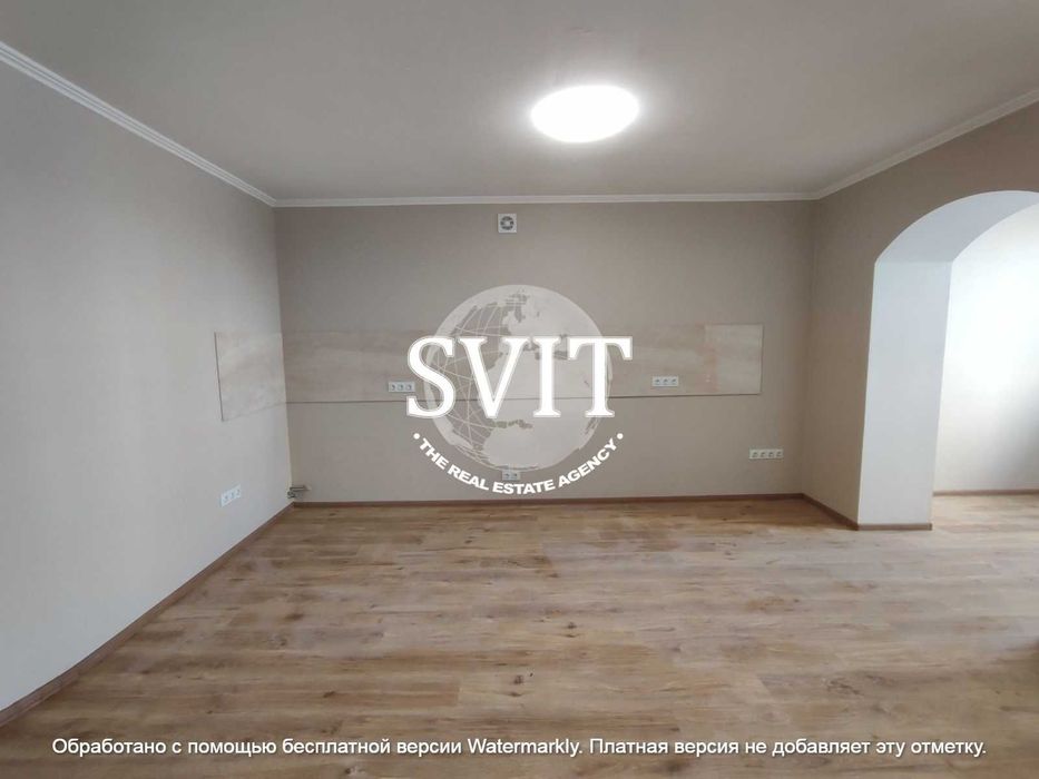 Продам квартиру - студію центр