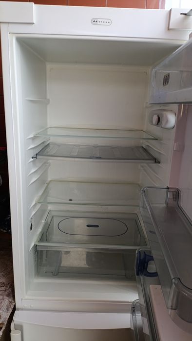 Lodówka Whirlpool biała