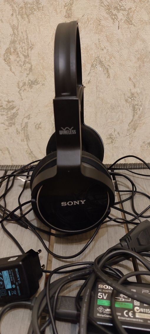 Навушники наушники Sony MDR-RF810RK