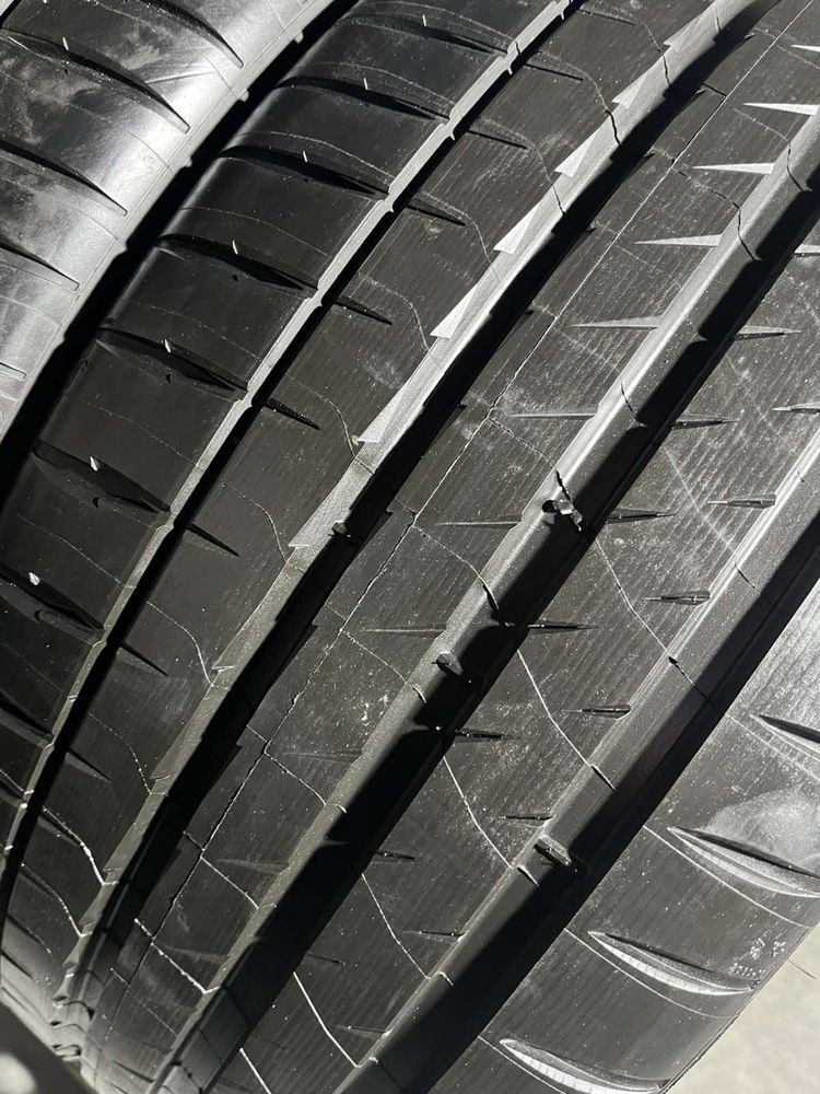 275/40/22 R22 Michelin Pilot Sport 4S 4шт нові