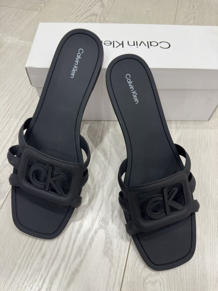 Сандалі Calvin Klein Yoana Jelly
