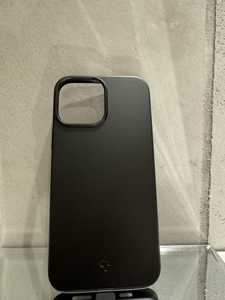Etui Spigen Thin Fit iPhone 13 Pro Max, czarne