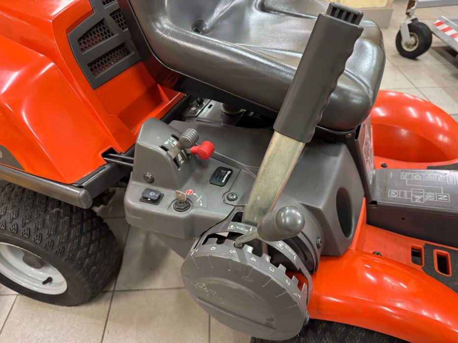 Traktorek Kosiarka Rider Husqvarna R 15V2 AWD 4X4 KAWASAKI 167 MTG