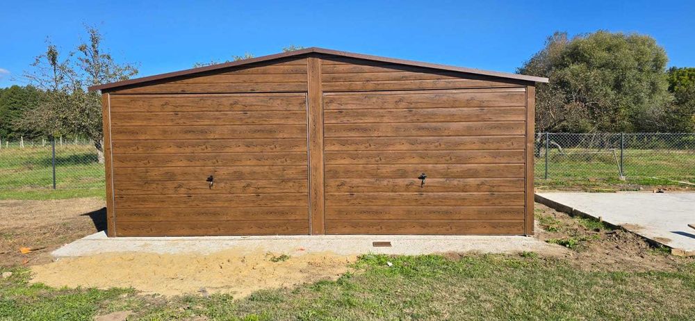 Garaż blaszany 6x5,8 drewnopodobny dwustanowiskowy dach dwuspadowy