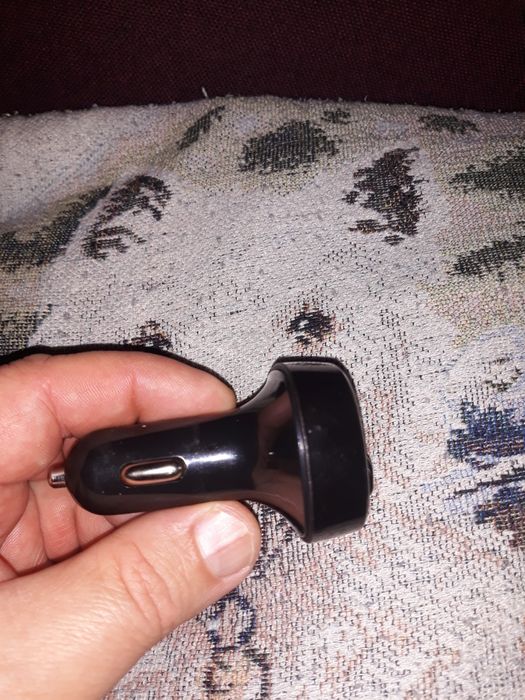 4в1 Фм трансмиттер,зарядное устройсво USB, вольтмет, свободние руки..