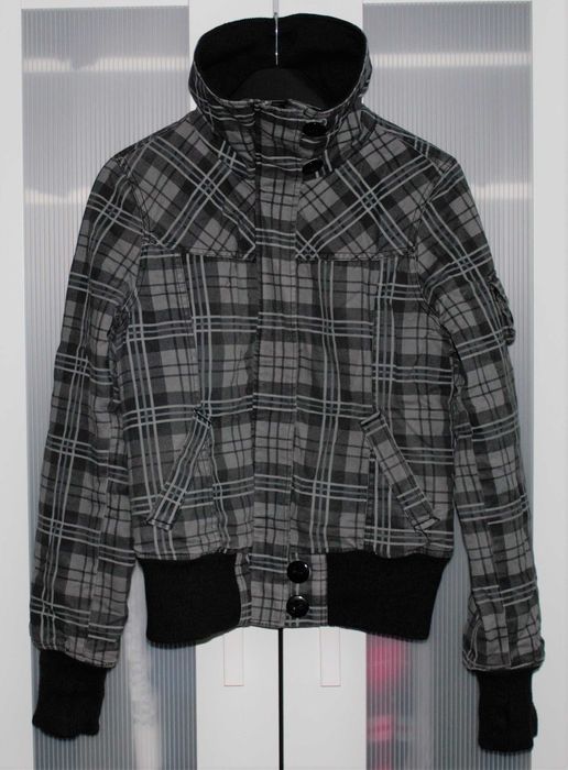 Ocieplana Kurtka Damska Kratka Kurteczka w Kratkę Kołnierz Fishbone