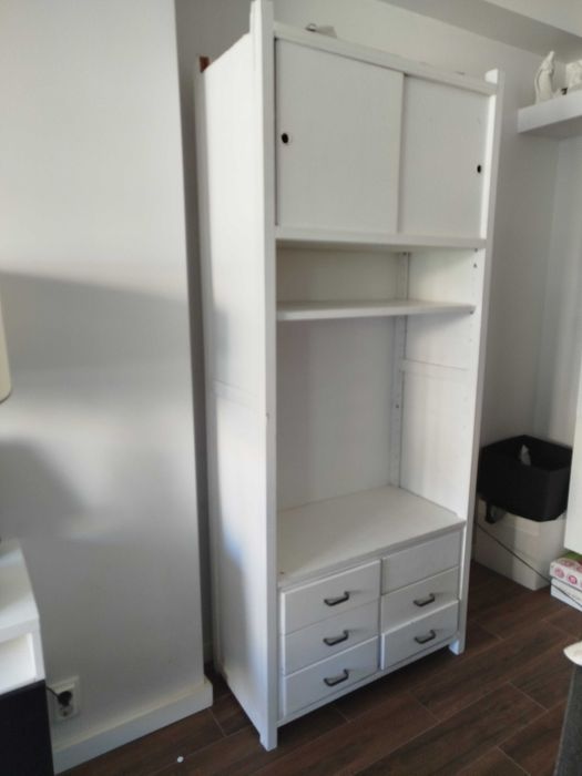 Estante de Madeira resistente ( Só 20€)