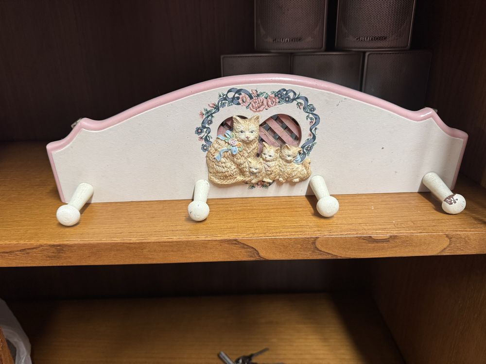Cabide para quarto de menina