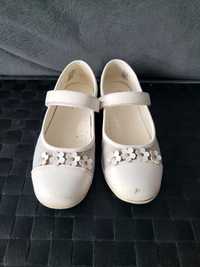 Białe buty dla dziewczynki 30