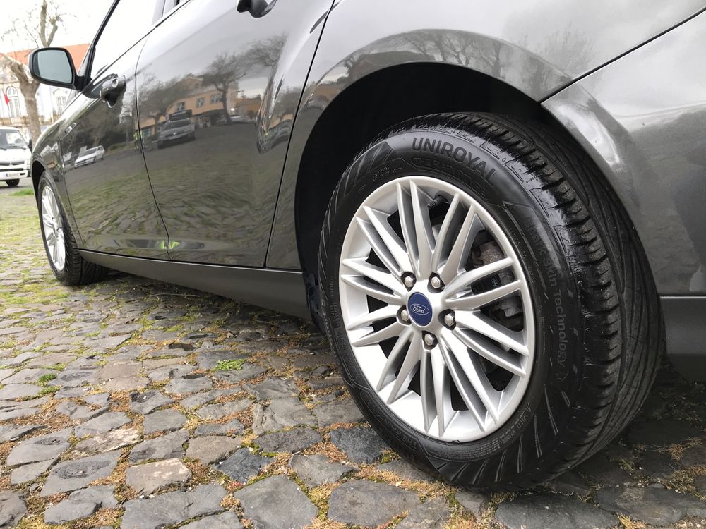 Ford Focus Ecoboost Automatico