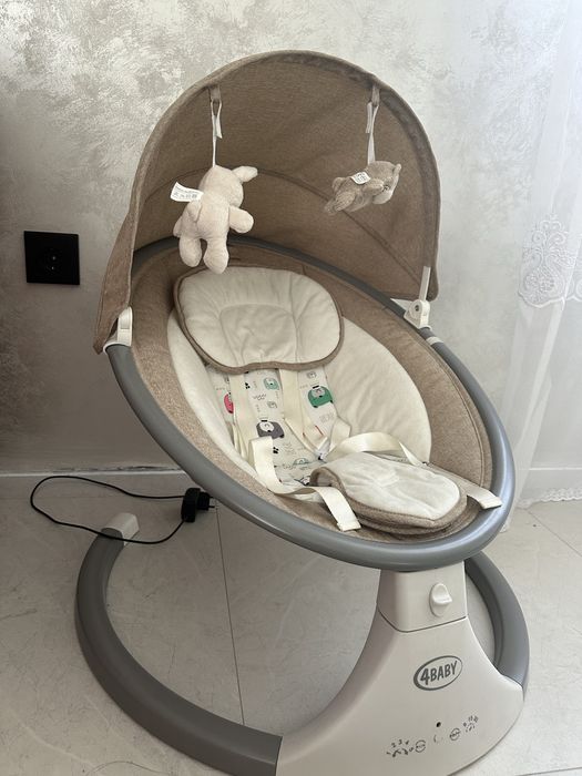 Шезлонг або загойдуючий центр