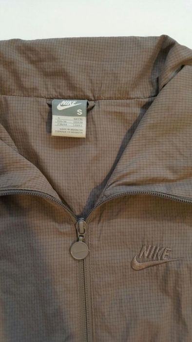 Kurtka nike damska …….