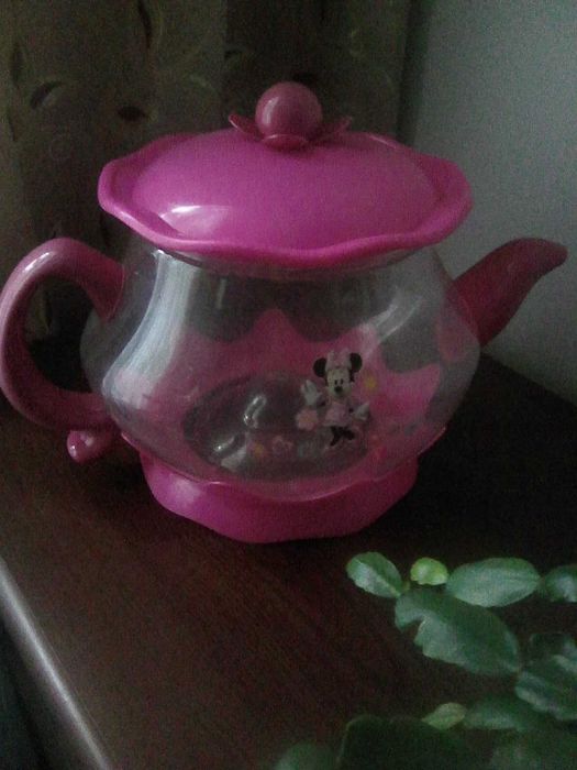 pojemnik na  zabawki  dla dziewczynki