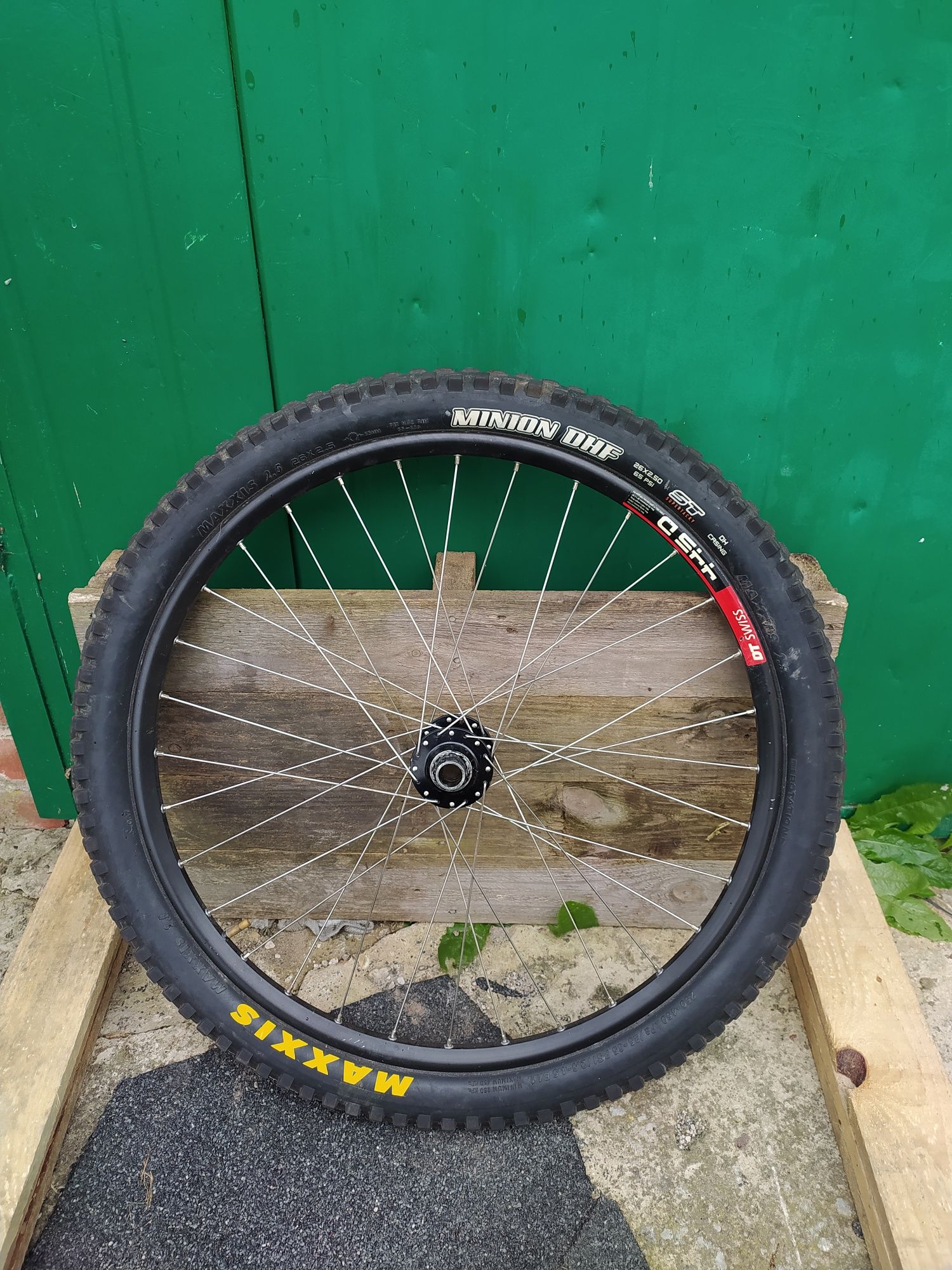 Koło dt swiss maxxis 26 przód (nie nsbikes, dartmoor)