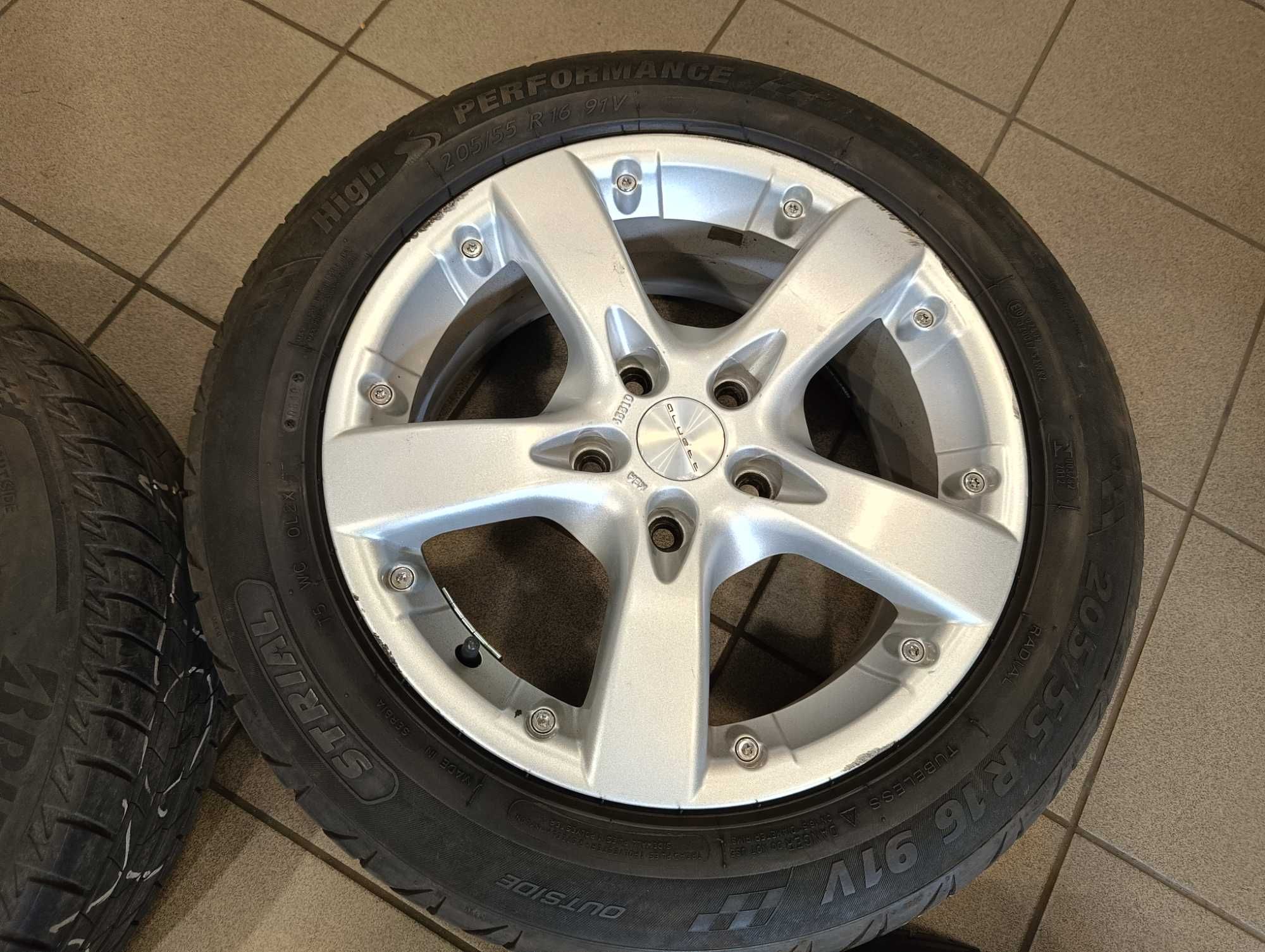 Felgi Aluett Toyota Avensis Corolla Verso 5x114.3 16", ET40 z oponami