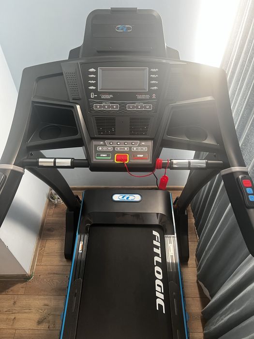 Бігова доріжка FitLogic T26C