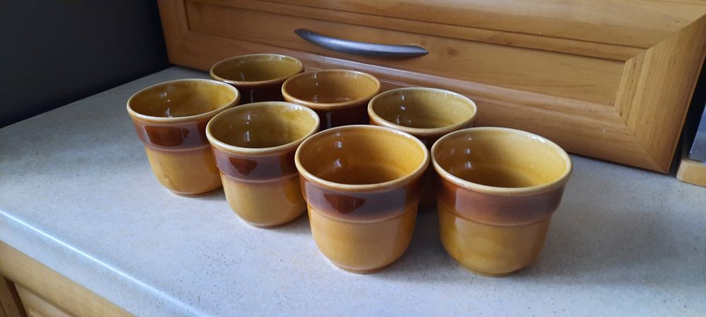 4 kubki porcelit Bolesławiec PRL