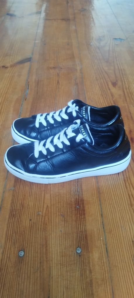 Кросівки шкіряні Skechers, 38(25).