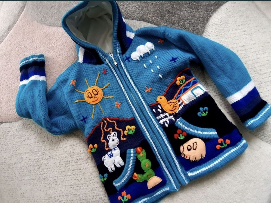 Piękna wyszywana wełniana kurteczka dziecięca unikatowa gruba ciepła