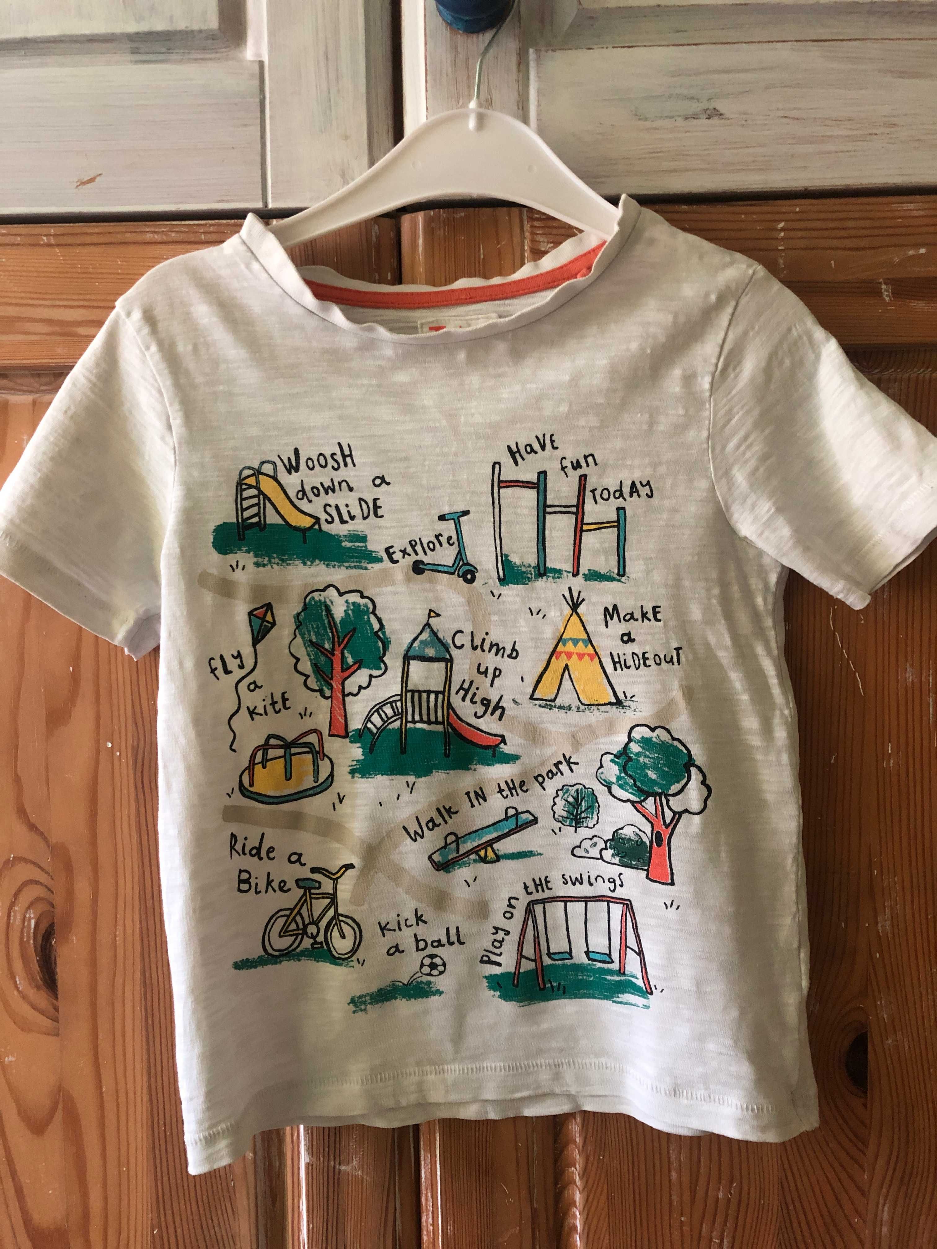 T-shirt dziecięcy z napisami po angielsku