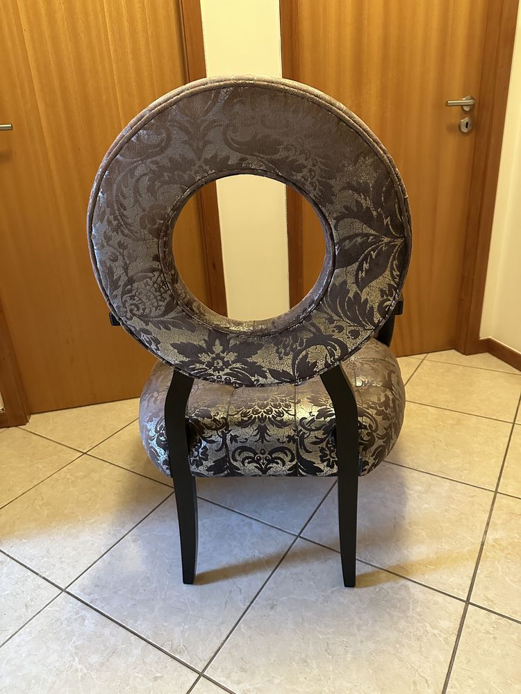 Cadeirão com design