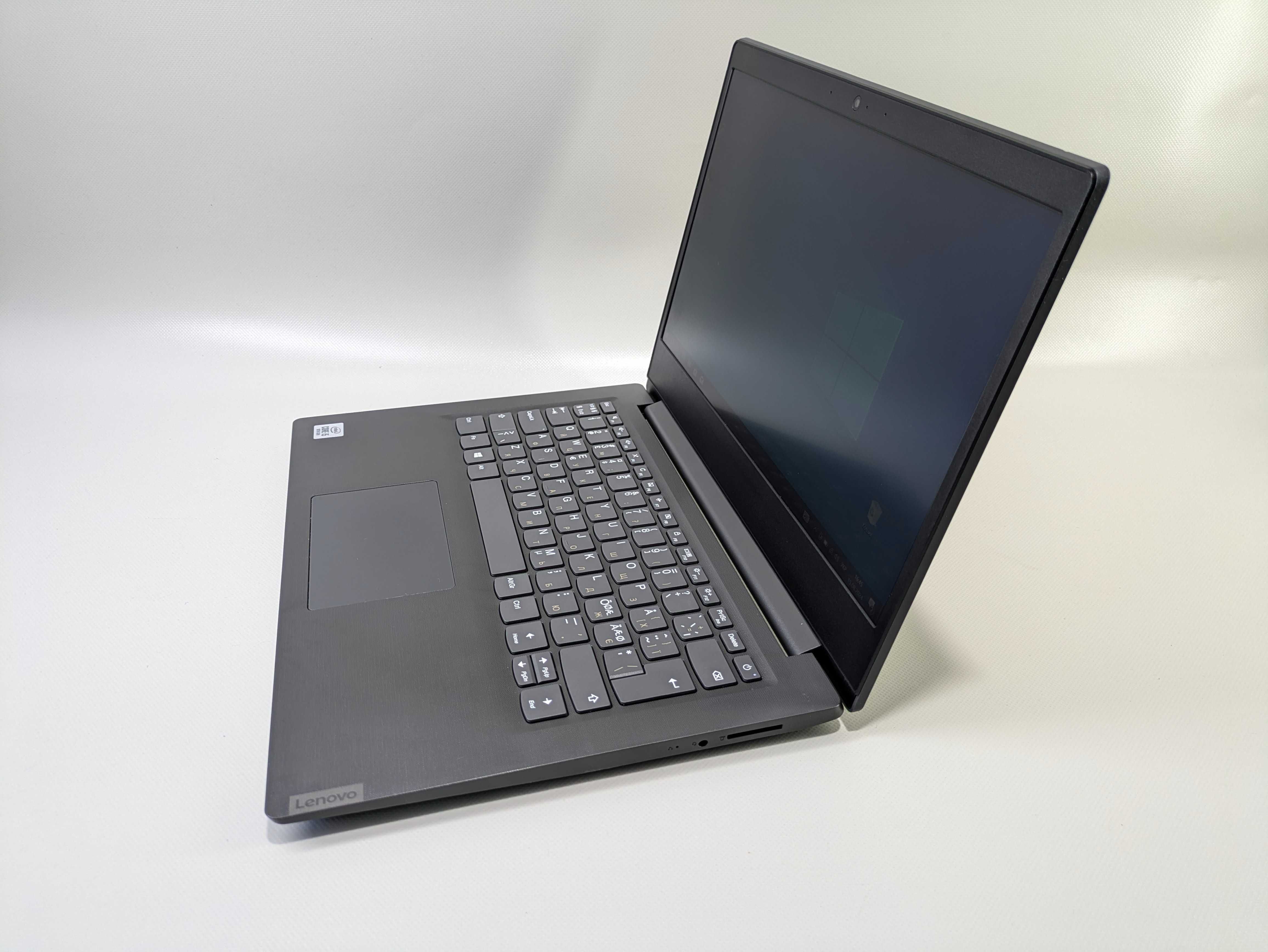 Ноутбук  Lenovo V14-IIL / i5-1035G1 / 8 gb / 256 gb / 14'' TN HD