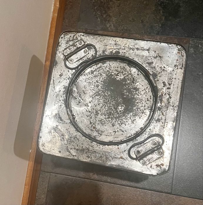 Antiga lata de lubrificante Shell