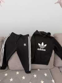 Dres dziecięcy Adidas