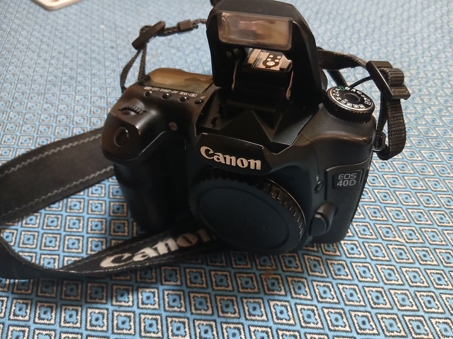 В гарному стані canon 40d